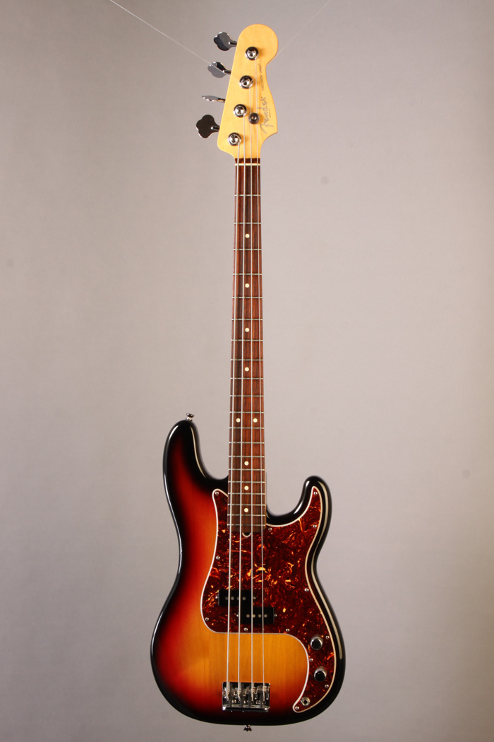 BF3044 Fender American Standard Precision Bass 2007