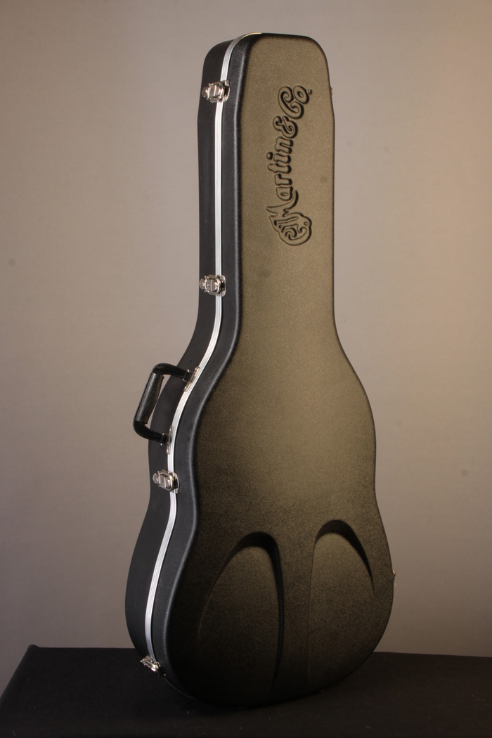 CA0047 Martin 640 molded hard shell case new