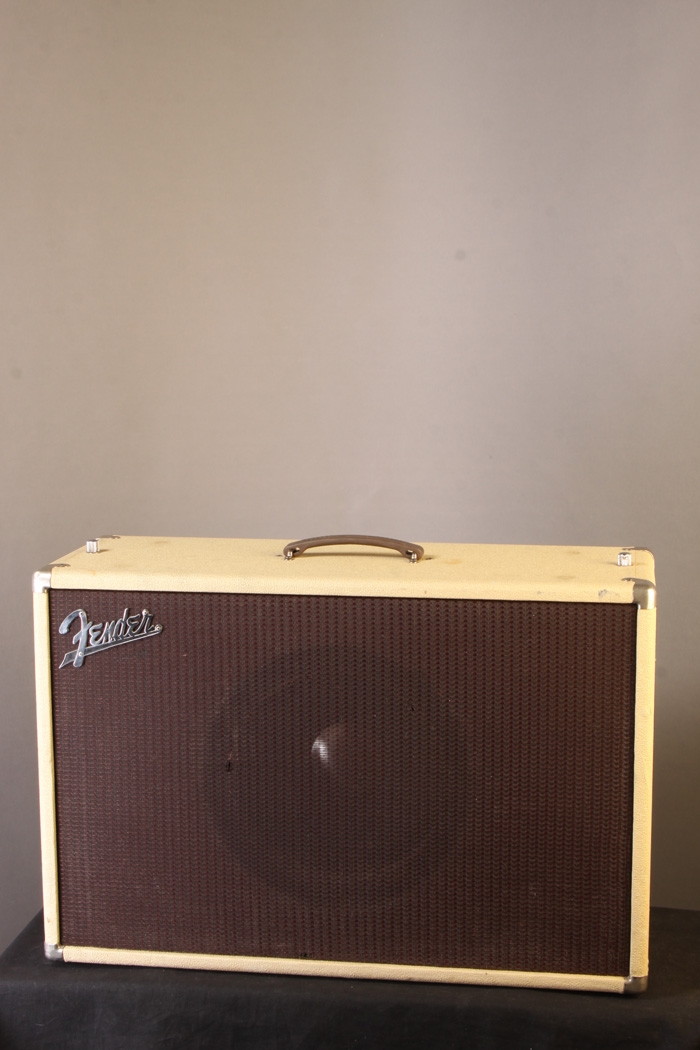 fender 12 speaker cabinet