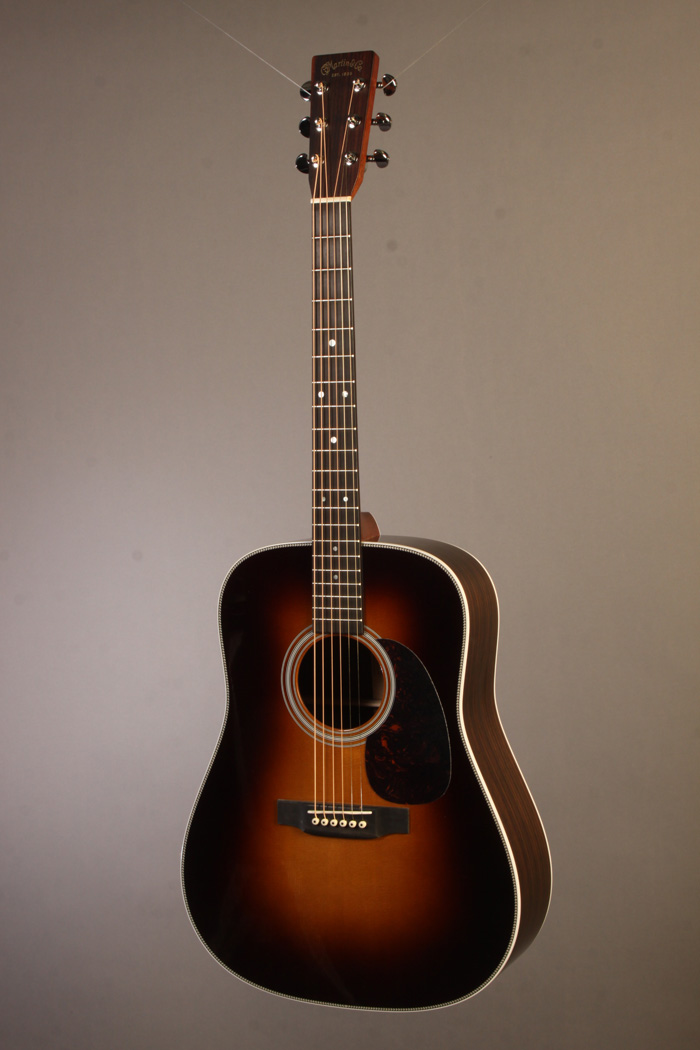 AA9318 Martin HD-28 Sunburst new