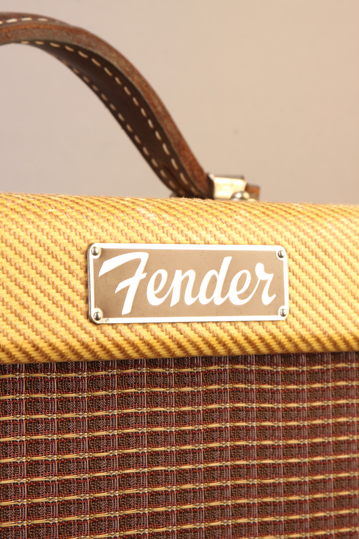 While i don't have a tube princeton to compare it to, the tone master version sounds wonderful! PA2721 Fender Princeton 1956
